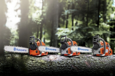Главную новогоднюю ель России 2018 спилила Husqvarna
